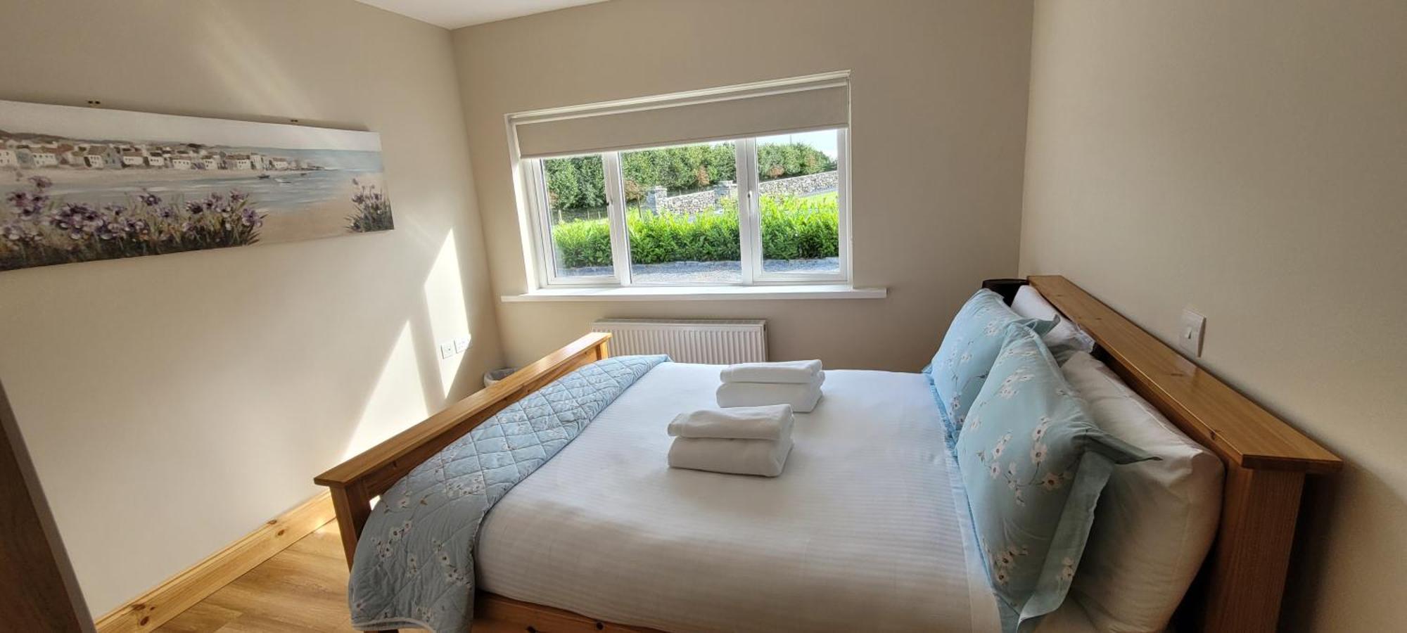 Reed Warbler Cottage บอลลินโรบ ภายนอก รูปภาพ